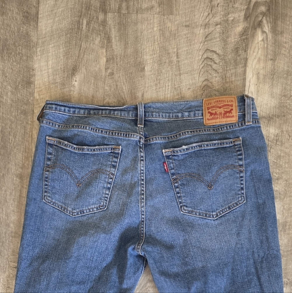 Levi's Blue Distressed Women Boyfriend Jeans - Picture 6 of 6